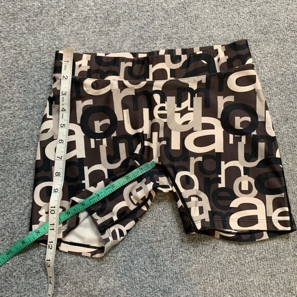 Under Armour Shorts Women S Small Grey Brown HeatGear Allover Print Fitted - Picture 6 of 11